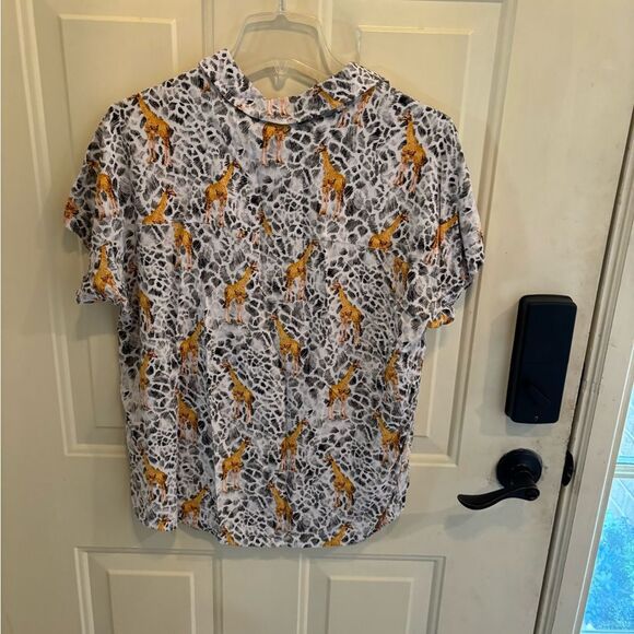 Jane and Delancey Giraffe Print Button Down Shirt - White and Orange - Picture 3 of 6